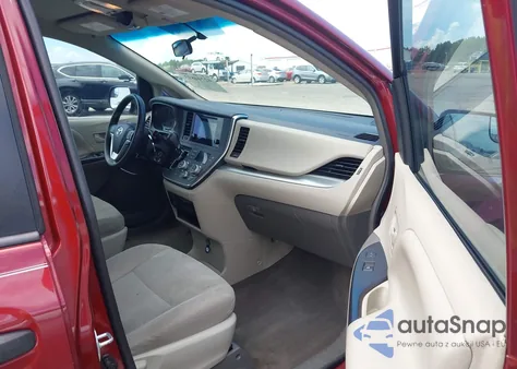 2016 Toyota Sienna L 7 Passenger z USA, uszkodzony, nr VIN 5TDZK3DC7GS704548